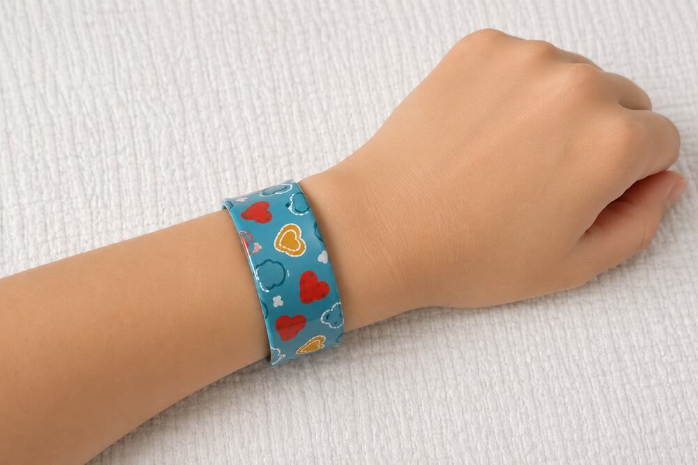 Slap Band Slap Bracelet Vinyl Coated Blue Sky Hearts